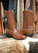 Load image into Gallery viewer, Peanut Brown Goat 10D