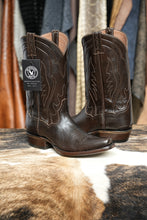Load image into Gallery viewer, Chocolate Brown Goat 8.5D