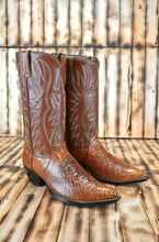 Load image into Gallery viewer, Justin Boot Co Golden Honey Brown Sea 7.5D
