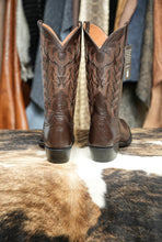 Load image into Gallery viewer, Chocolate Calf Chocolate Brown 10D
