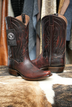 Load image into Gallery viewer, Brushed Black Cherry Goat 8.5D
