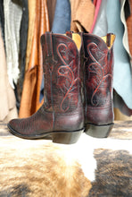 Load image into Gallery viewer, Lucchese Classics Black Cherry Teju Lizard 11D

