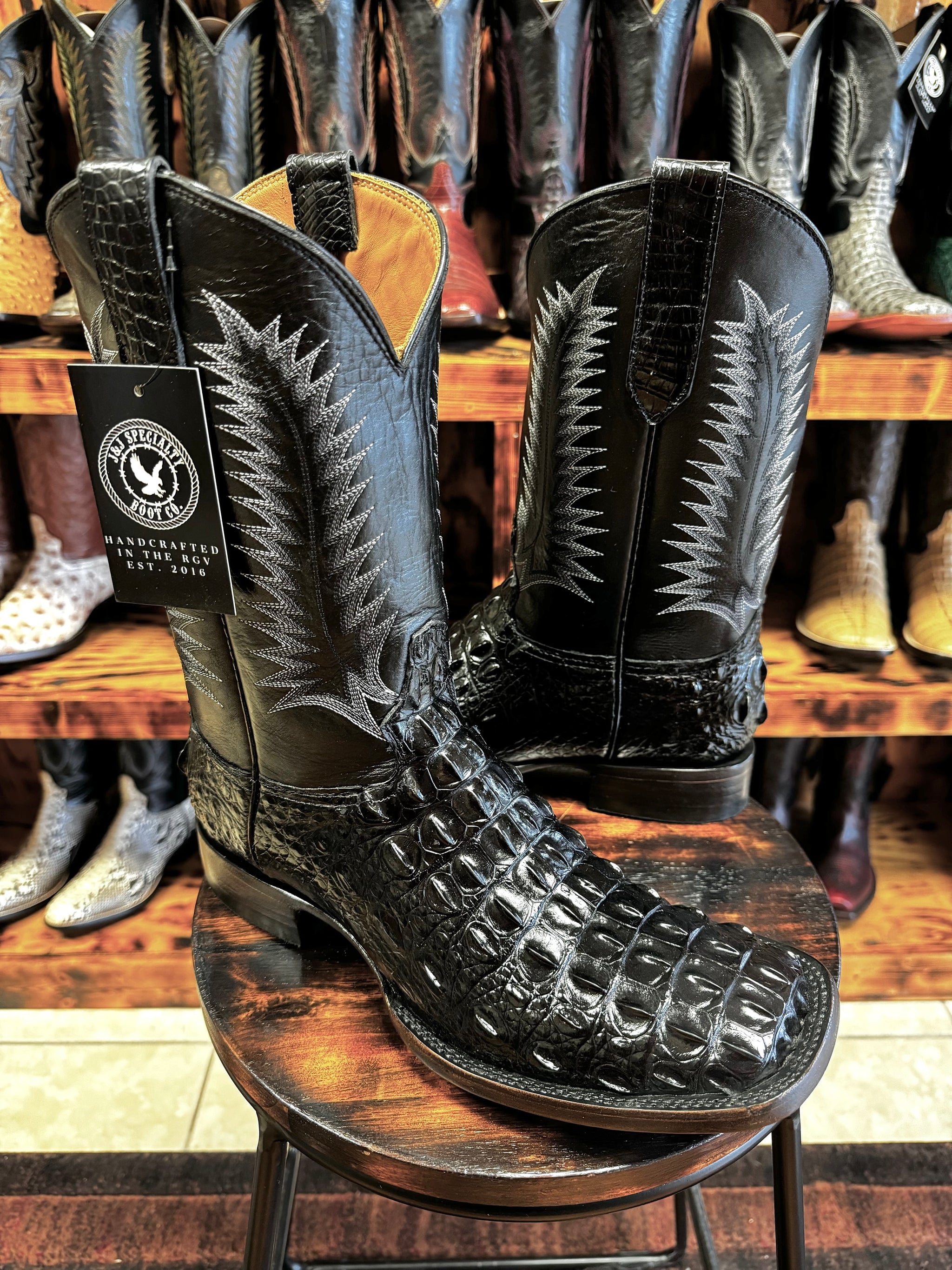 Black Hornback Nile Crocodile 10.5D – J&J Specialty Boot Co.
