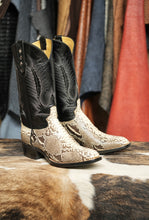 Load image into Gallery viewer, Natural Python 9.5D
