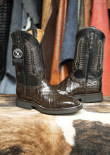 Load image into Gallery viewer, Chocolate brown caiman belly + steel toe 9.5D
