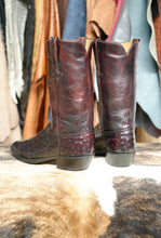 Load image into Gallery viewer, Lucchese Classics Full Quill Ostrich 11D
