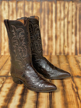 Load image into Gallery viewer, Justin Boot Co Chocolate Women 6A

