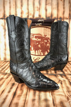 Load image into Gallery viewer, Lucchese Classics 10D

