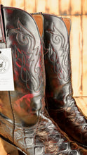 Load image into Gallery viewer, Lucchese Ant 9D Black Cherry
