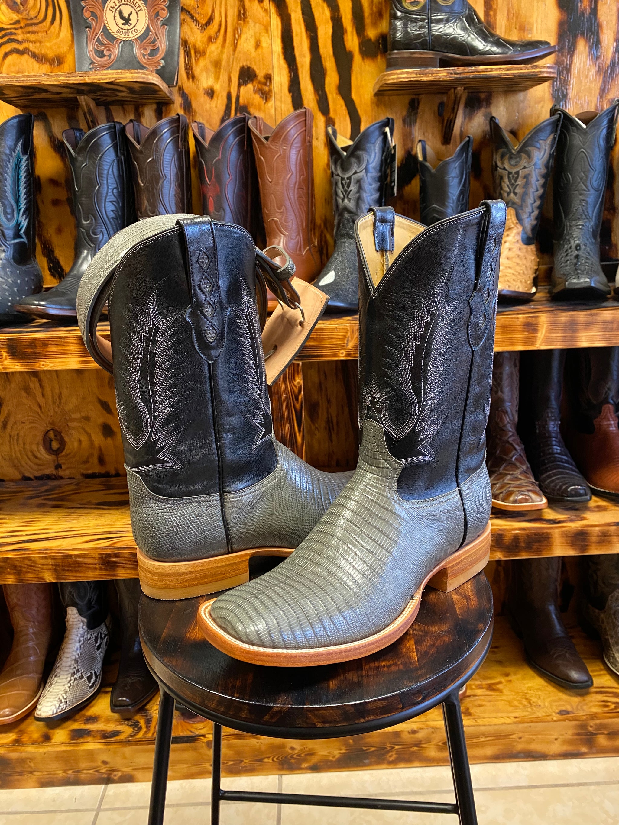 Grey Teju Lizard 10.5D – J&J Specialty Boot Co.